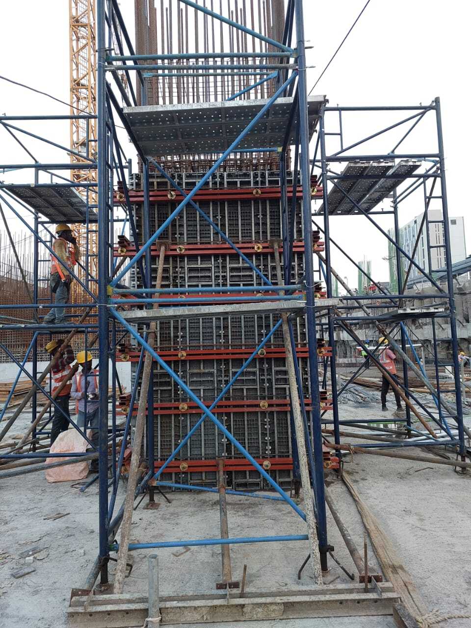 Steel Formwork - Mild Steel, 1235mm Diameter & Length, Color Galvanized, Silver | Weight 20kg, Hot-dipped & Pre-galvanized Surface Treatment, 100+ Usage Capacity