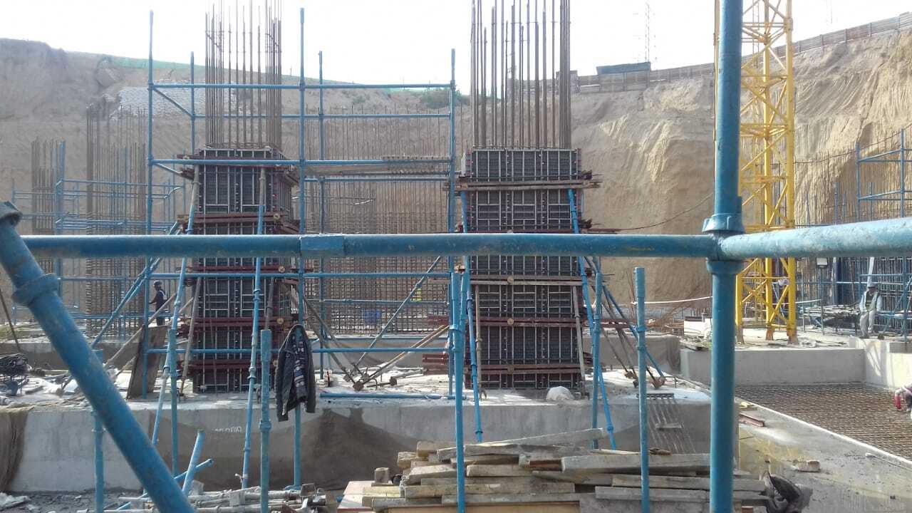 Adjustable Column Shuttering - Application: Construction