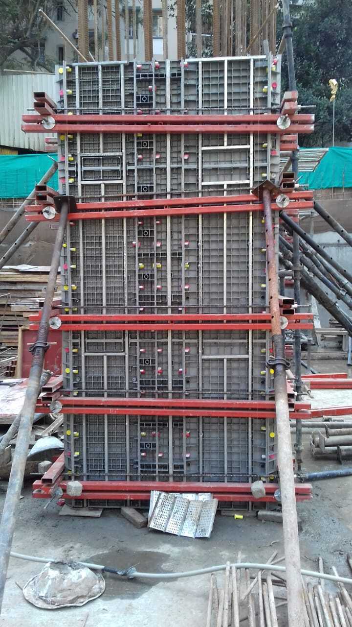 Modular Column Shuttering - Application: Construction