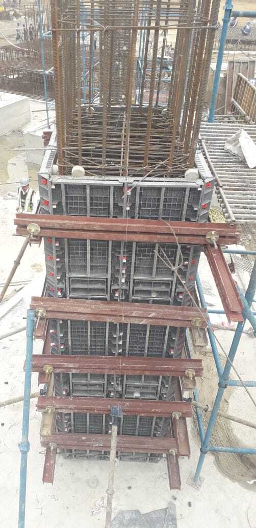 Concrete Column Formwork - Assembly: Quick-lock Pins