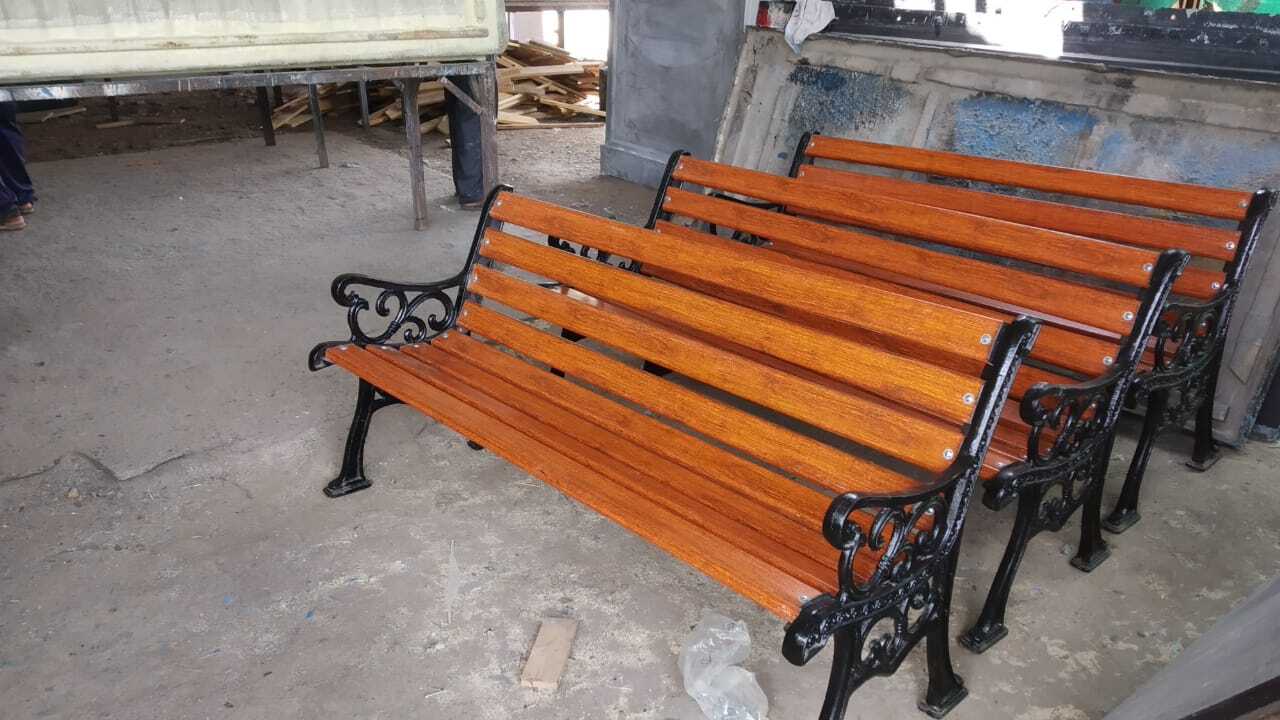 Garden Bench - Solid Wood & Stainless Steel 5ft Length Brown Color 3-seater Design Weather-resistant Easy To Clean - Perfect For Outdoor Relaxation