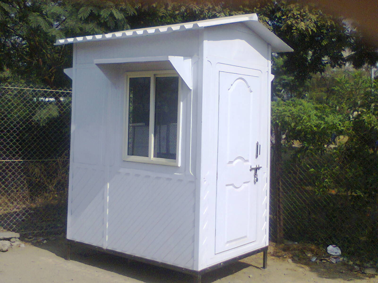 Frp Security Cabin - Fiber Reinforced Plastic, 30mm Wall Panel, Red/white/blue Color, Pvc Door, Steel Window | Lightweight, Portable, Versatile Design For Guard Houses, Hotels, Offices, Workshops