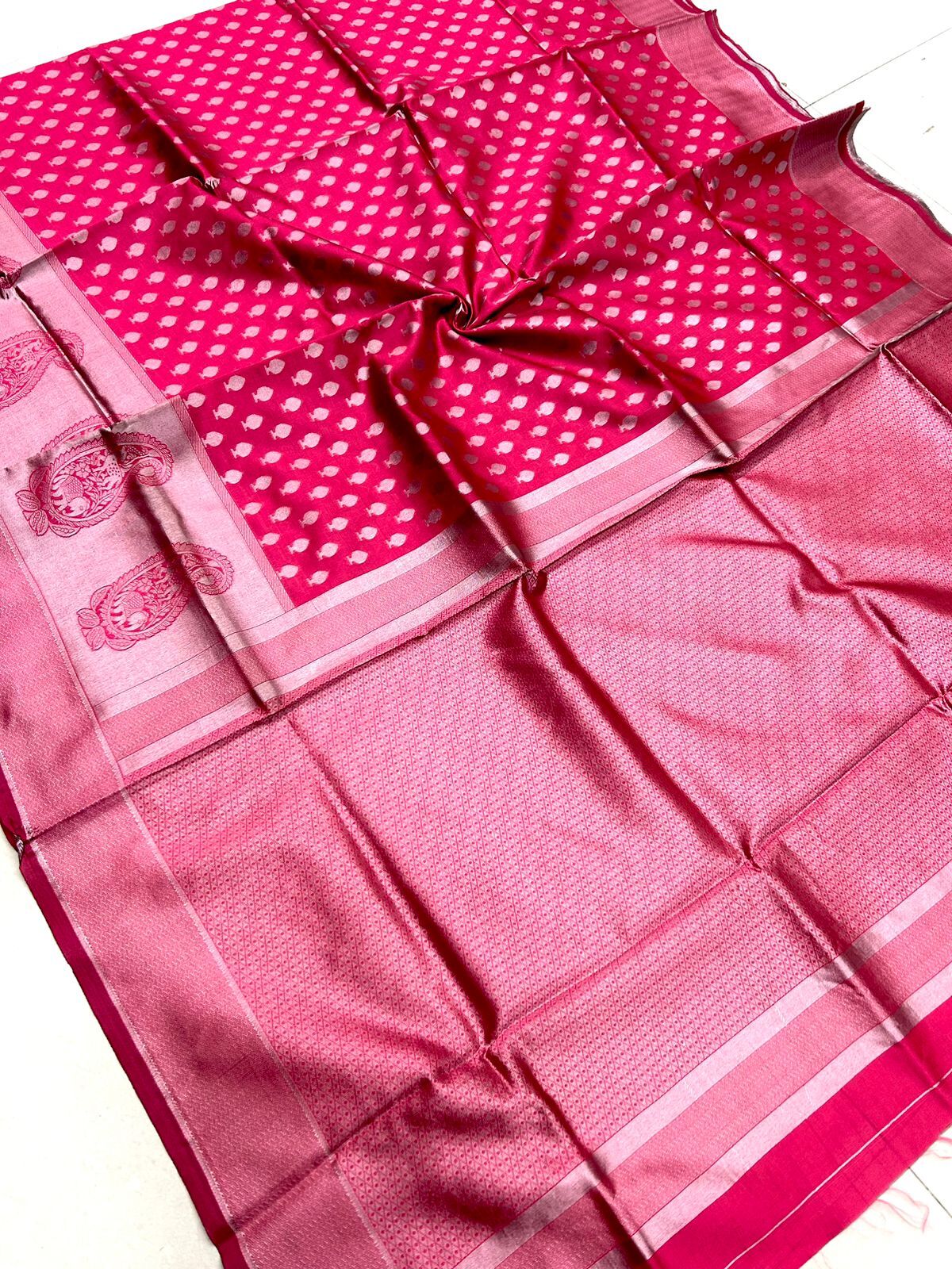 Soft Lichi Silk Saree - 6.30 Feet Length | Elegant Jacquard Weaving, Rich Pallu With Zari Butta, All-season Ethnic Attire