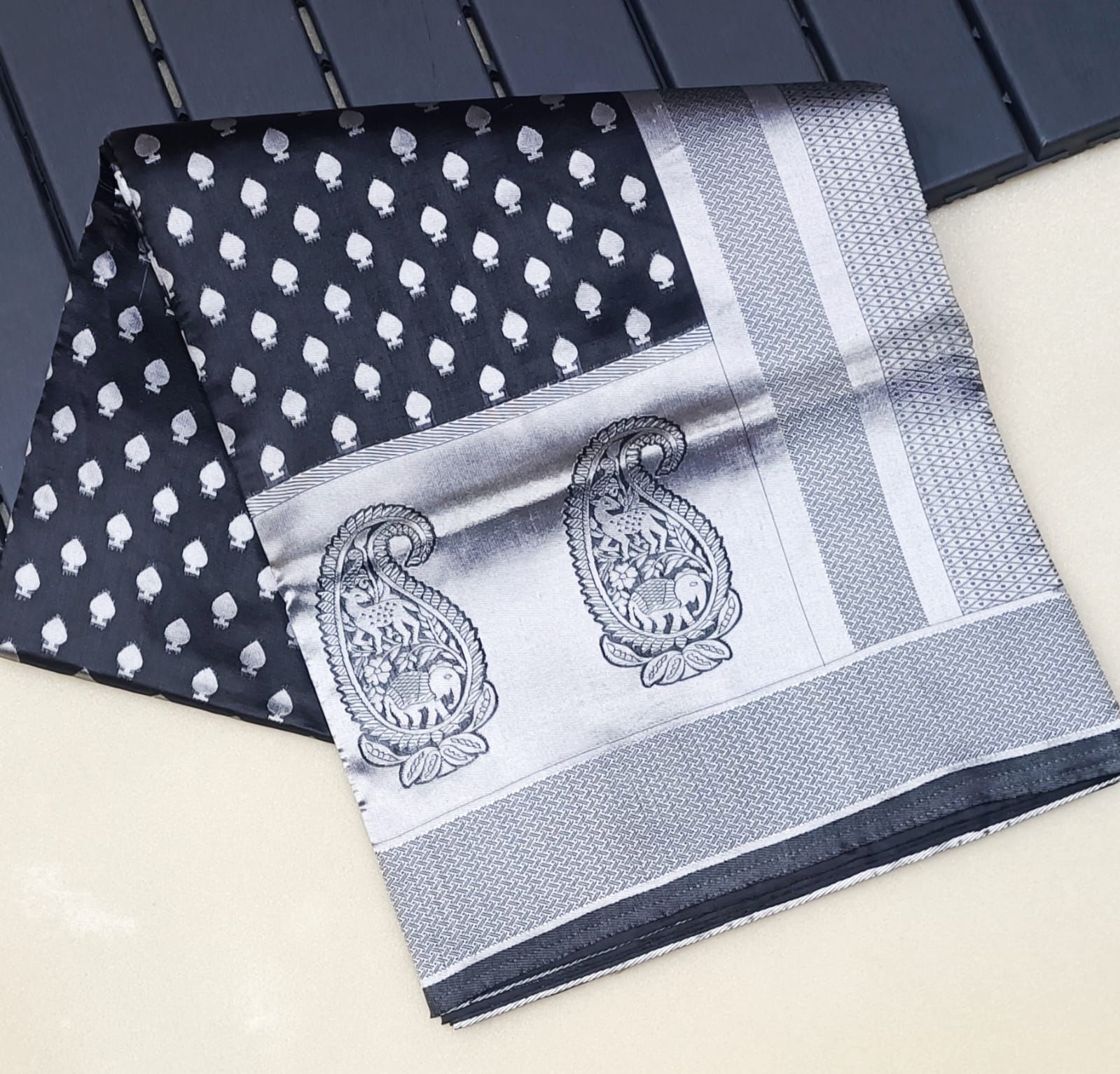 Soft Lichi Silk Saree - 6.30 Feet Length | Elegant Jacquard Weaving, Rich Pallu With Zari Butta, All-season Ethnic Attire
