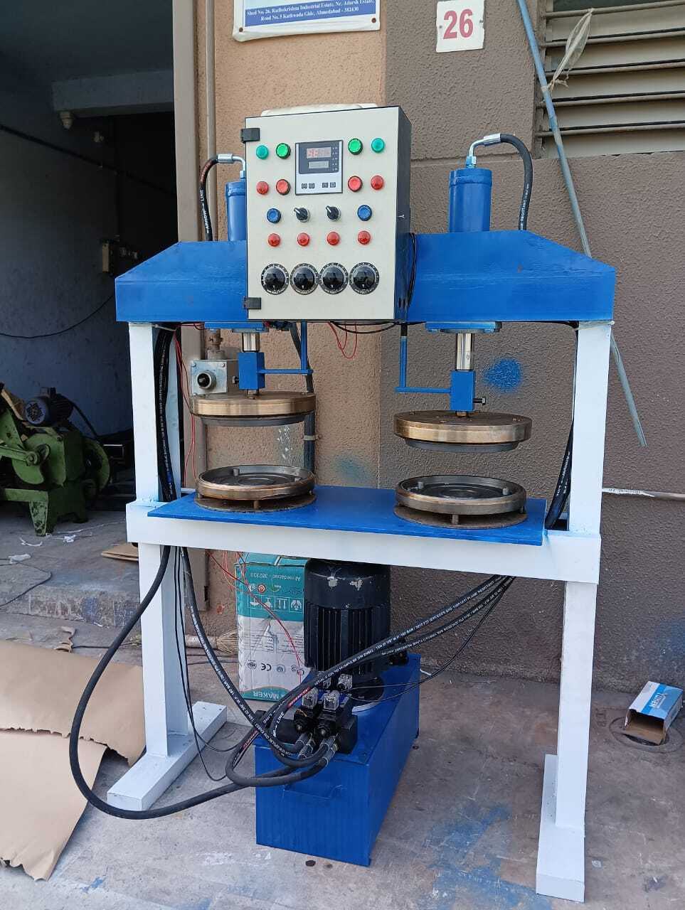 Semi-automatic Double Die Hydraulic Paper Plate Making Machine - Paper Material, 4-16 Inch Size Range, 1500-1800 Pcs/hour Capacity, 2 Hp Motor, 32 Ltr Oil Tank Capacity, 300 Kg Weight, 220 Volt Power Supply