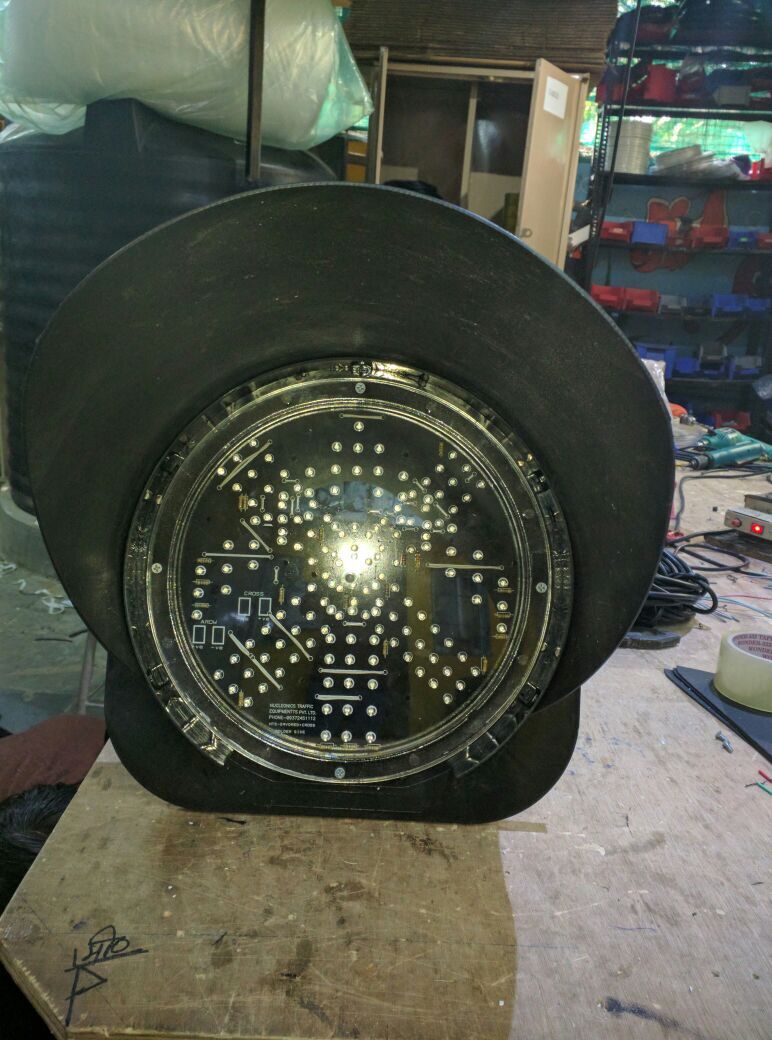 Overhead Lane Signal Light - Color: Amber / Red / Green