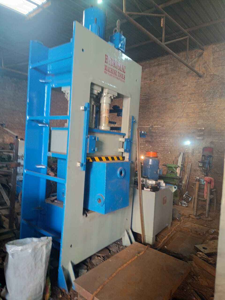 Hydraulic Deep Drawing Press Machine 100ton - Color: White And Blue