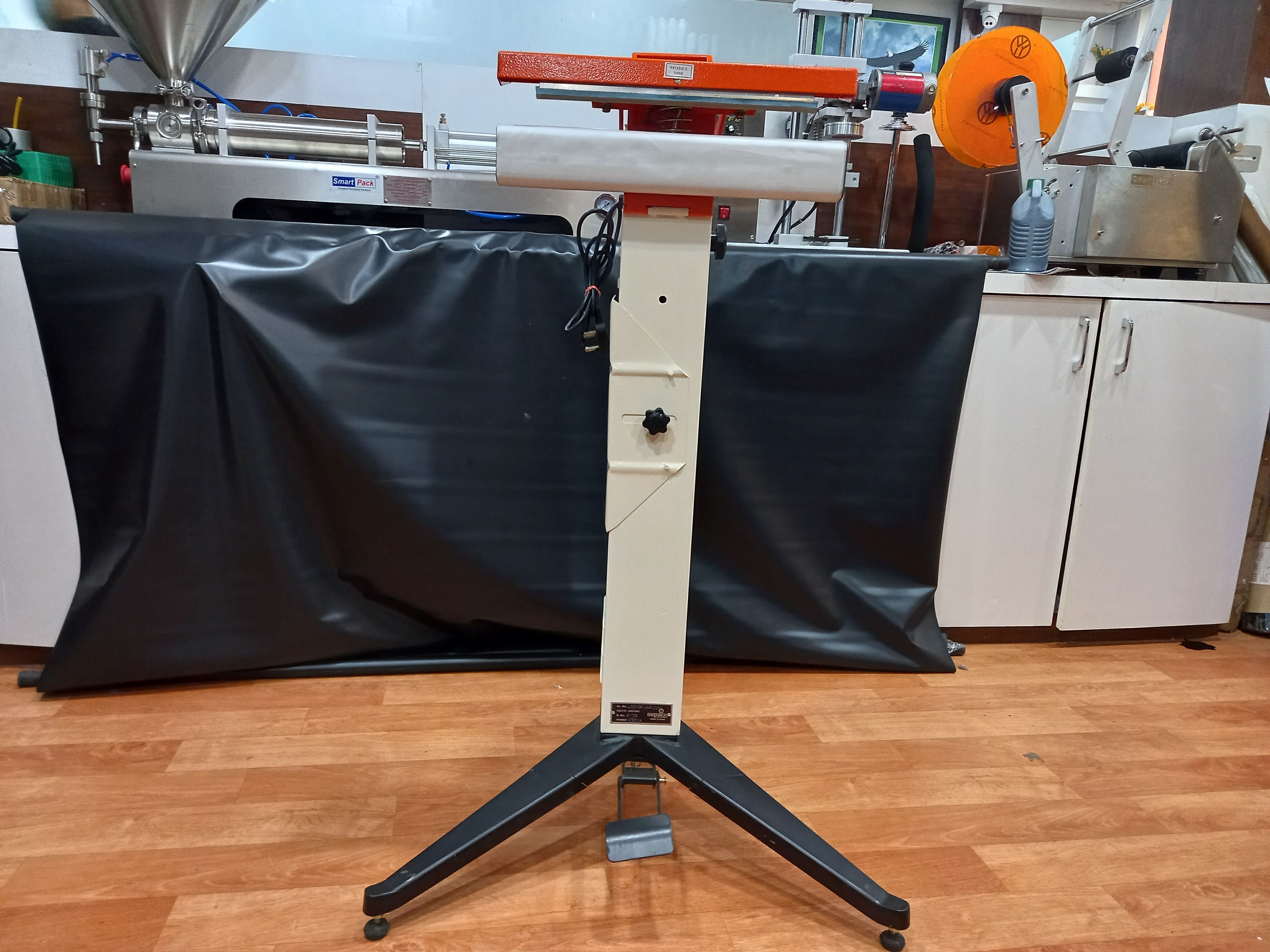 Foot Operated Machines - Plastic, 20 Inch | Manual Automation, Electric Driven, Impulse Sealing, 240v Power, 500-1000 Pouch/hour Capacity