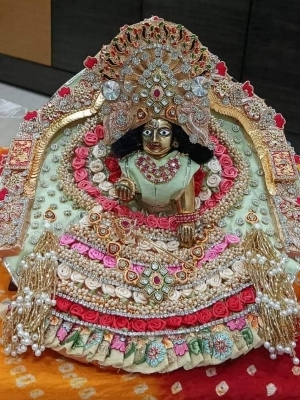 भारी कन्हा पहनावा