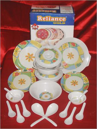 Reliance Gold Dinner Set