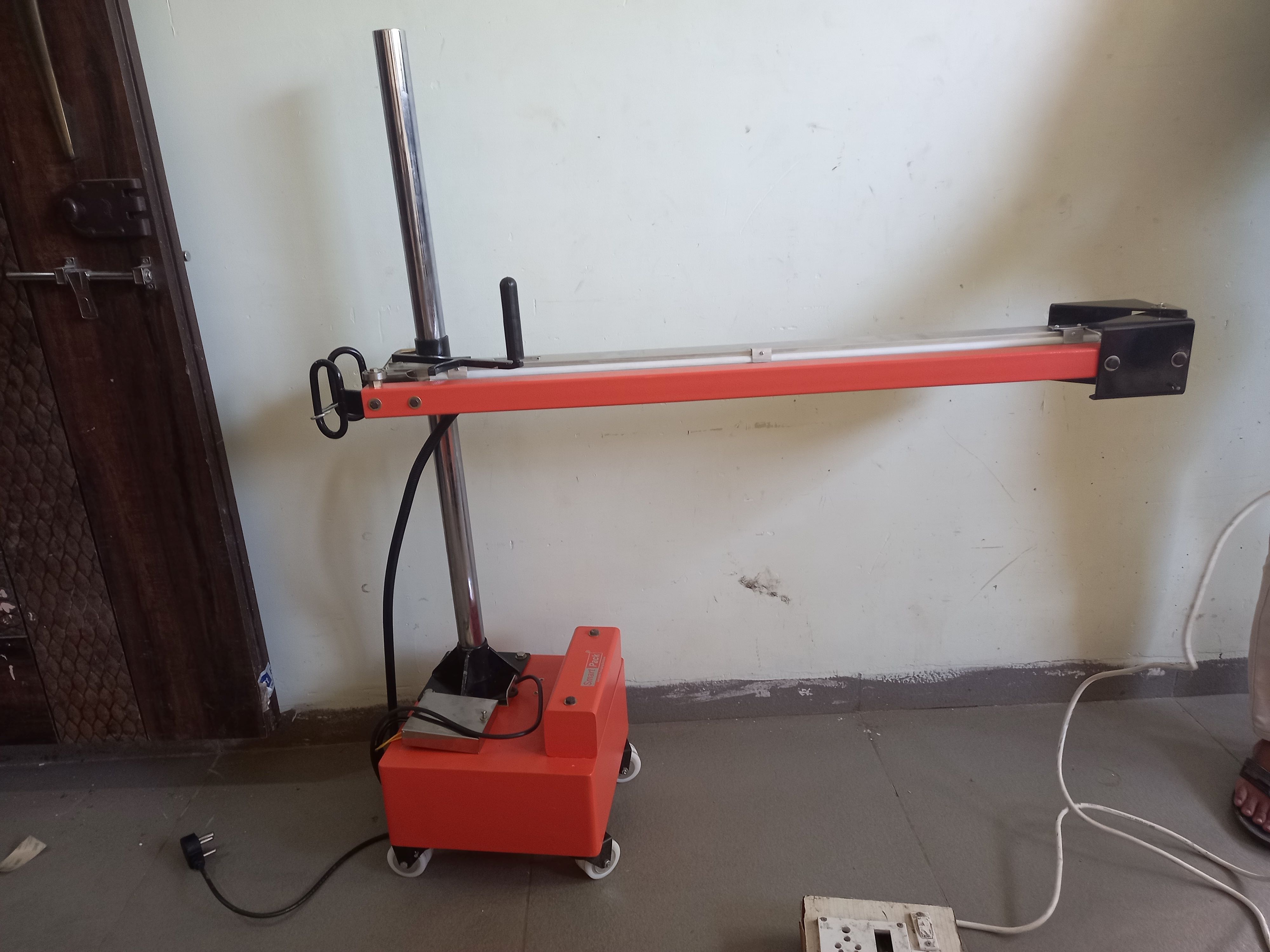 Moveable Sealer Machine - Application: Plastic Pouch