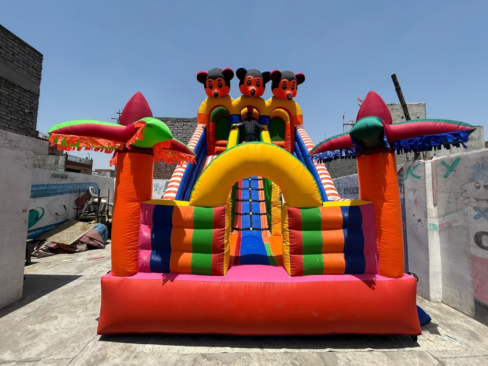 Jumping Mickey Mouse - Color: Multi