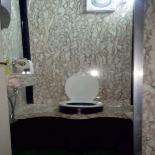 As Per Requirement Vip Western Cabin Portable Toliets