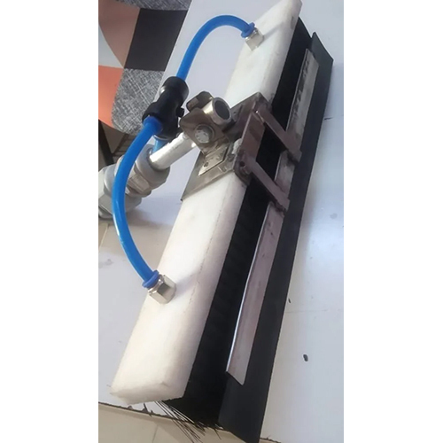 Solar Module Cleaning Kit - Color: White & Black