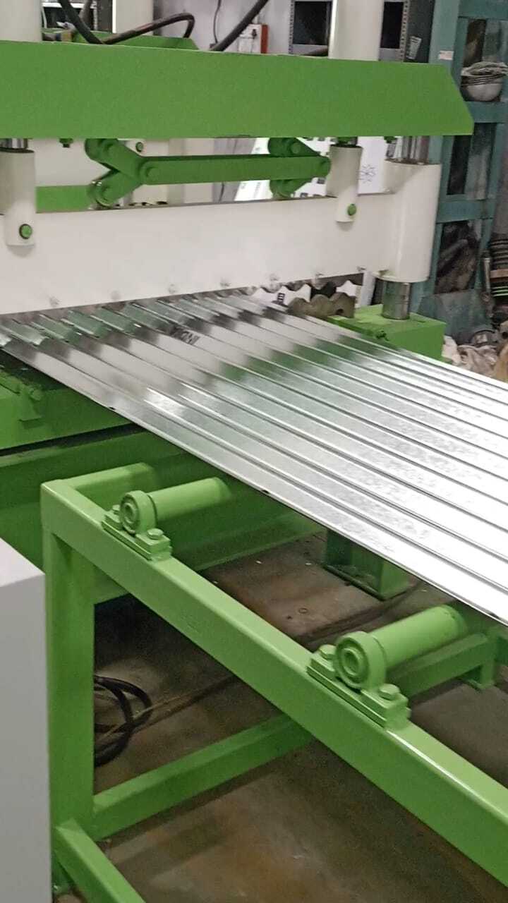 Semi-automatic Corrugated Sheet Roll Forming Machine