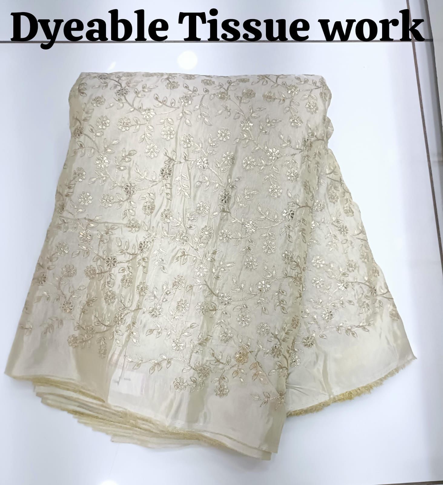 Dyebale Tissue Fabric - Attributes: Washable