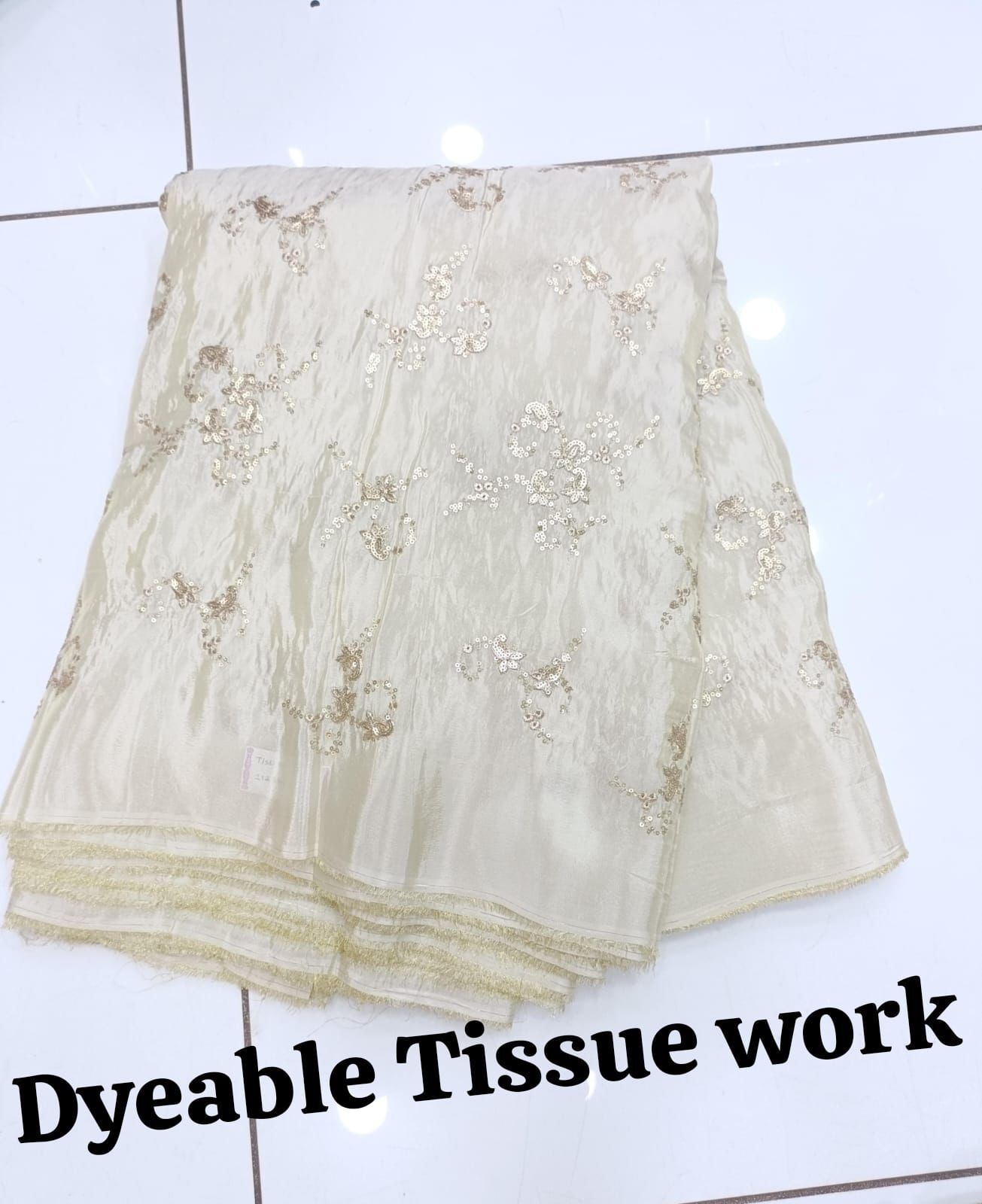 Dyebale Tissue Fabric - Attributes: Washable
