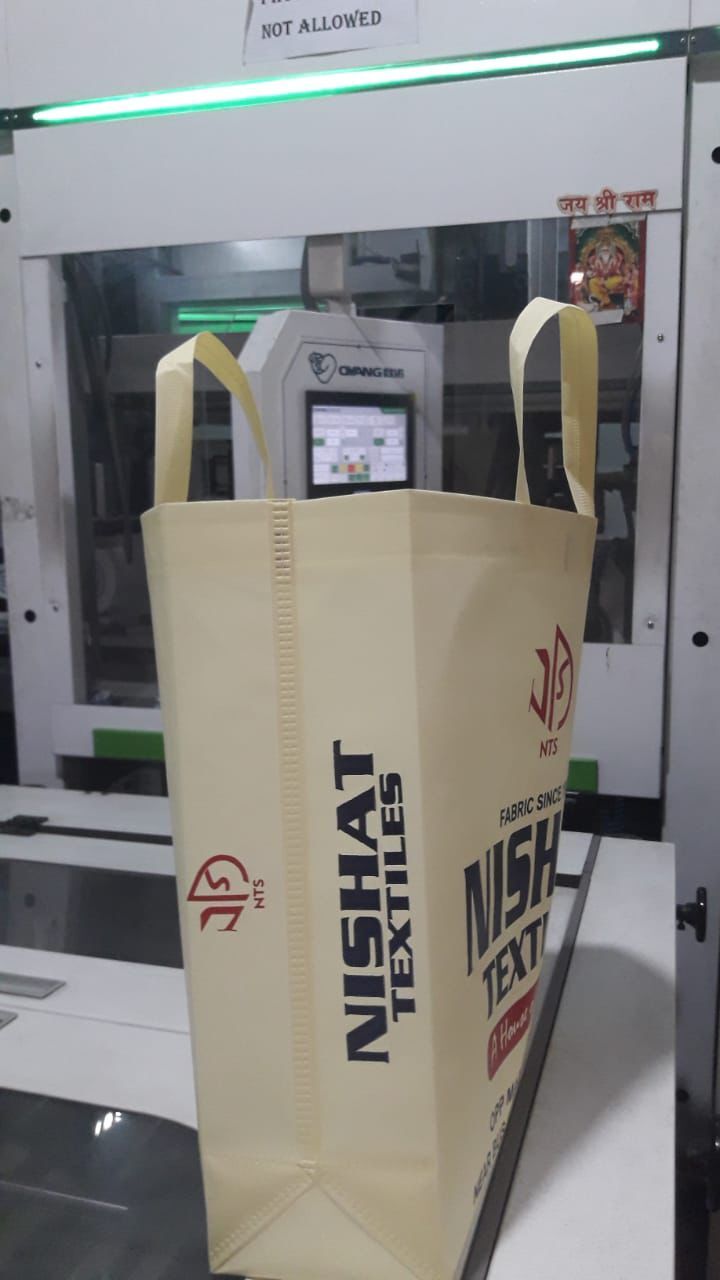 Box Bags - Non-woven Fabric, 1,00,000 Bags Per Day Print Capacity | Elegant Embossed Surface, Hand Length Handles For Easy Carrying
