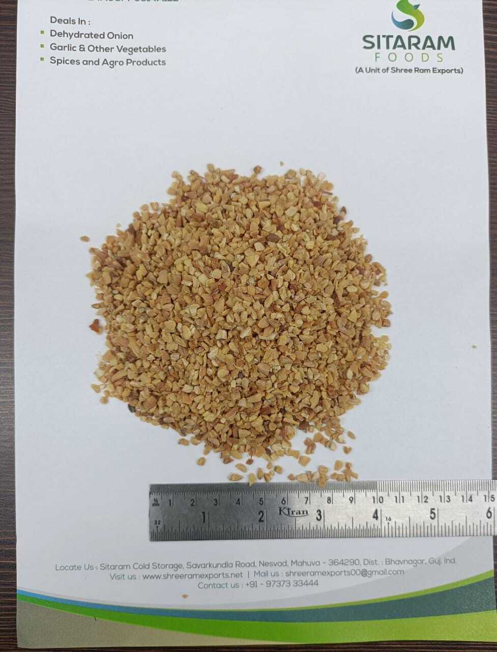 Dried Garlic Chopped