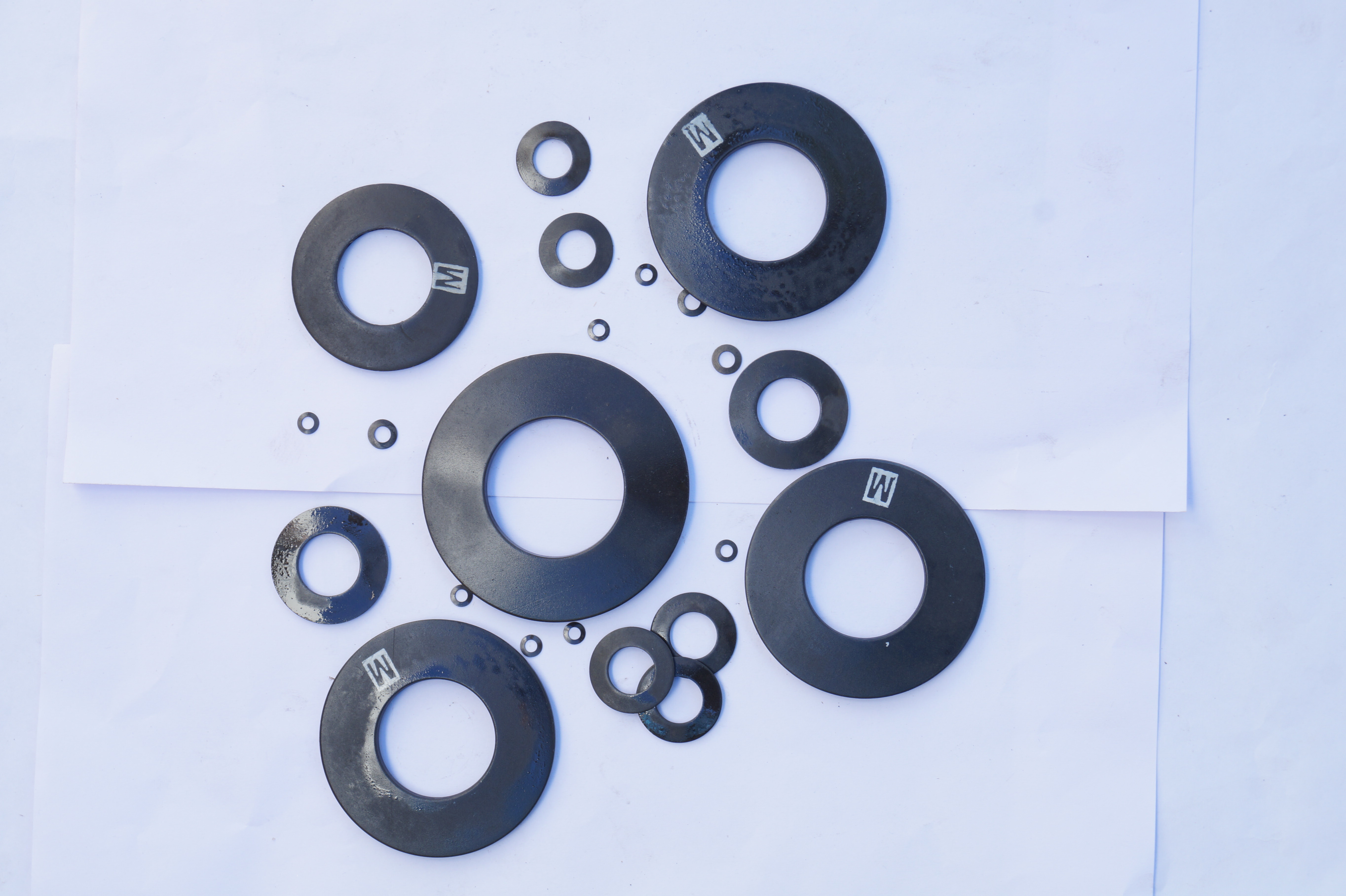 Coned Disc Spring - Stainless Steel, Phosphated Finish, Black Color | Compression Load Type, Customized Sizes Available, Industrial Usage