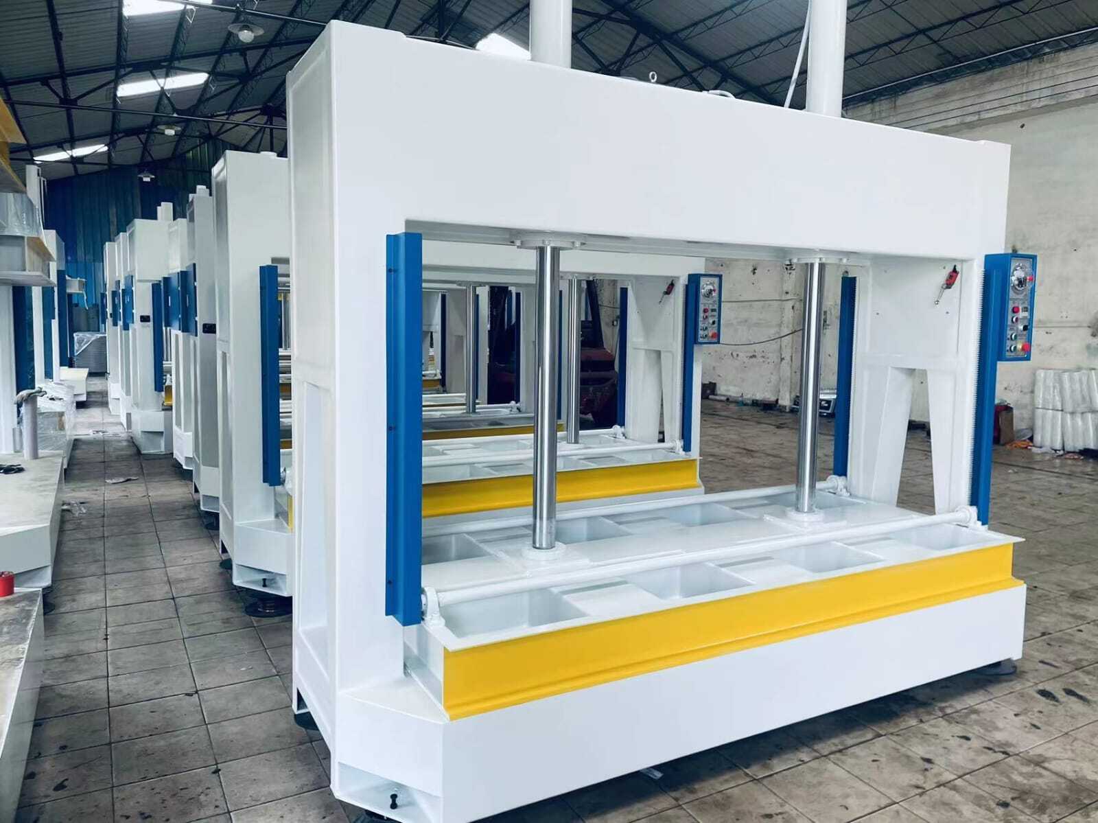 Wood Working Cold Press Machine - Mild Steel 2500 X 1250 Mm White | 50 Ton Pressure 4 Kw Power Ideal For Laminates And Veneers