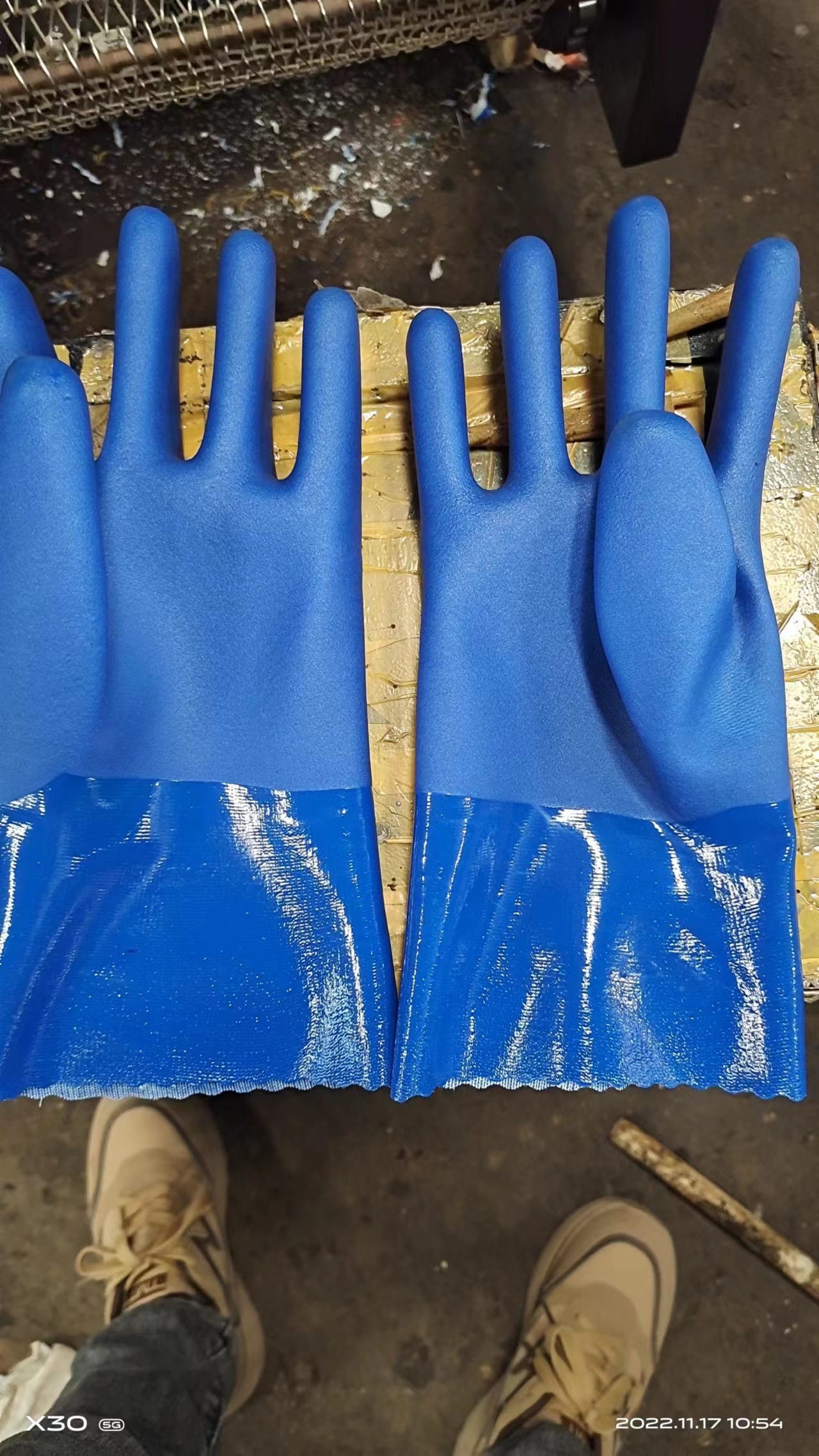 Pvc Gloves - Blue | Scalloped Cuff Design For Industrial Use