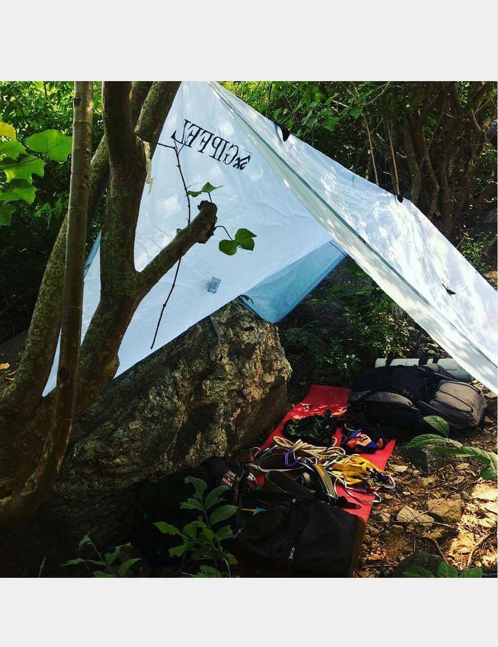 Gipfel Crux Emergency Tent - Color: Blue