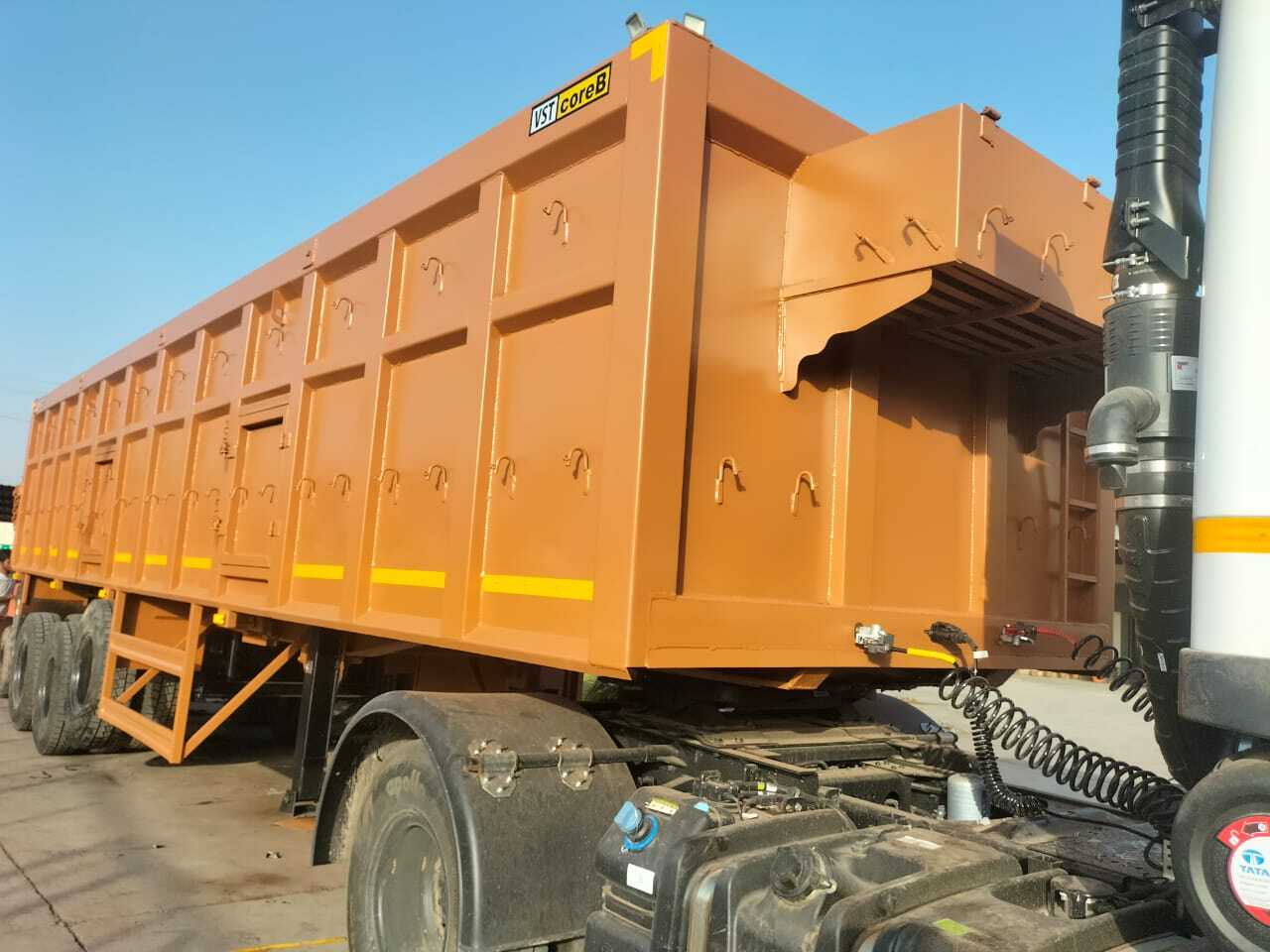 Industrial Side Wall Trailer Domex