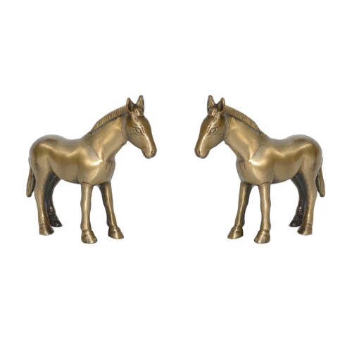 सुंदर पीतल की घोड़े की जोड़ी की मूर्ति जिसमें पुरातन फिनिश है, आकर्षक लुक वाले शोपीस सजावटी आकृति घरेलू सजावट/टेबल सजावट के लिए।