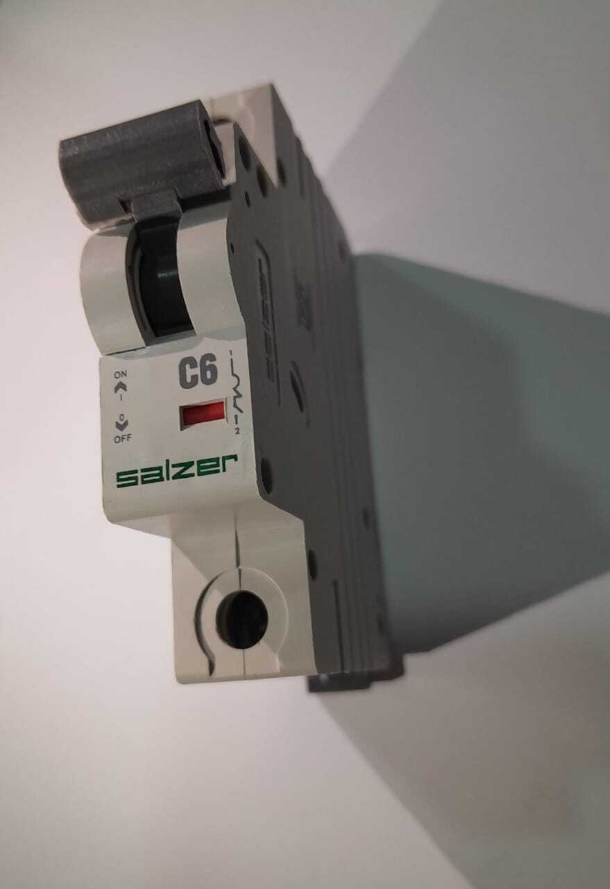 White Mcb Circuit Breakers