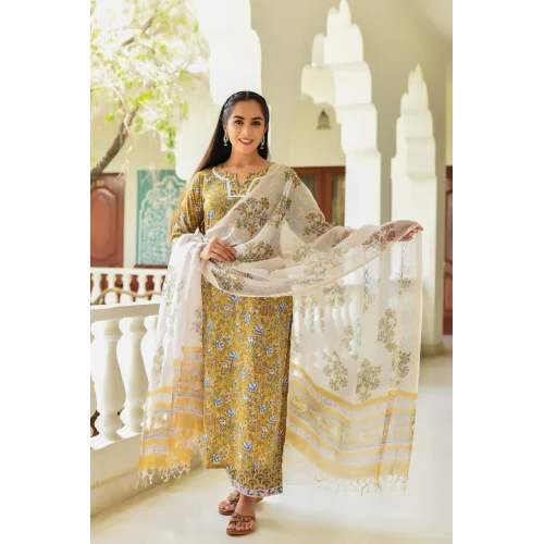 Washable Women Light Green Floral Print Viscose Rayon Kurta, Pant And Dupatta Set