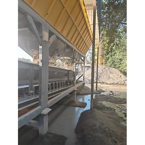 Batching Plants Conveyor - Mild Steel, Standard Size | Silver Finish, Industrial Usage