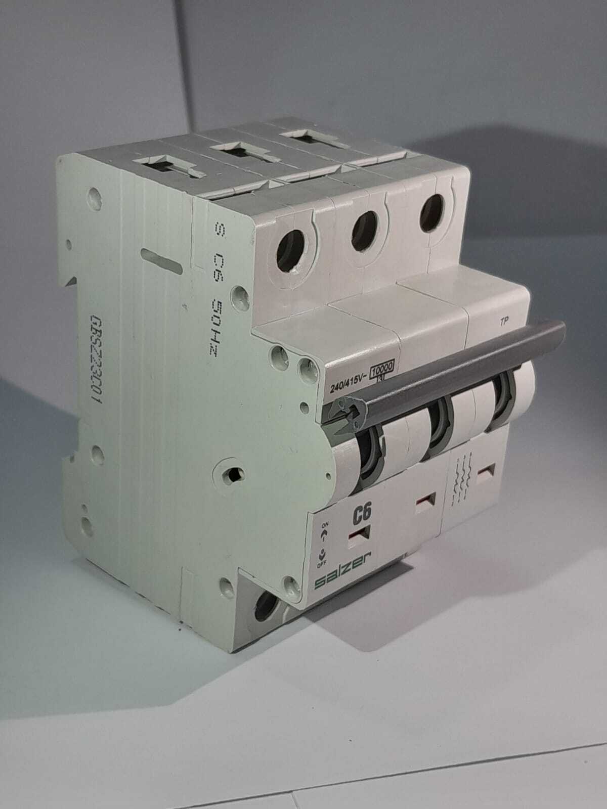 Mcb 6a 3pole Mxtpc006 - Salzer - Color: White