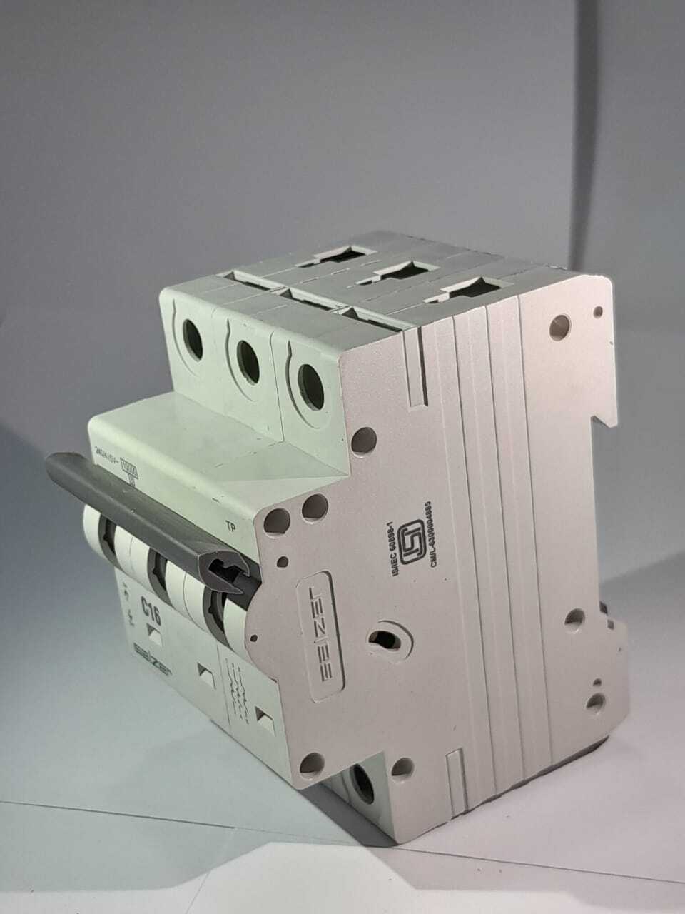 Mcb 16a 3pole Mxtpc160 - Salzer - Color: White