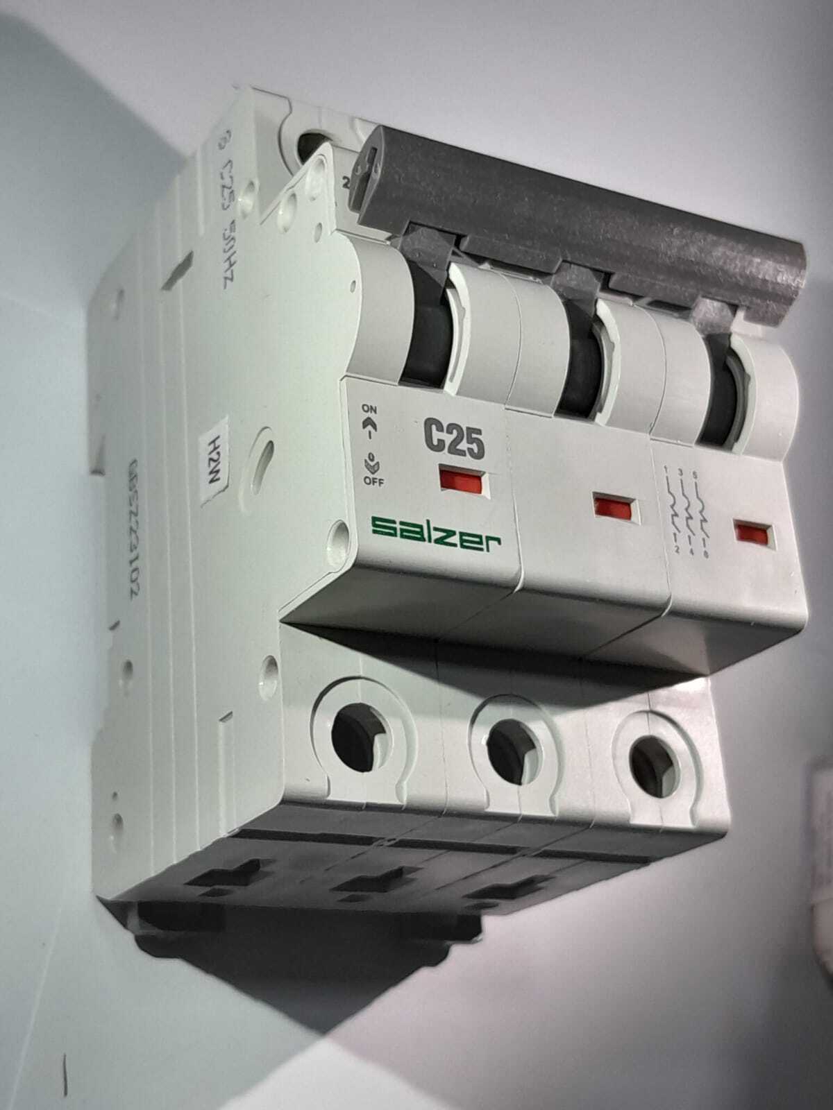 Mcb 25a 3pole Mxtpc250 - Salzer