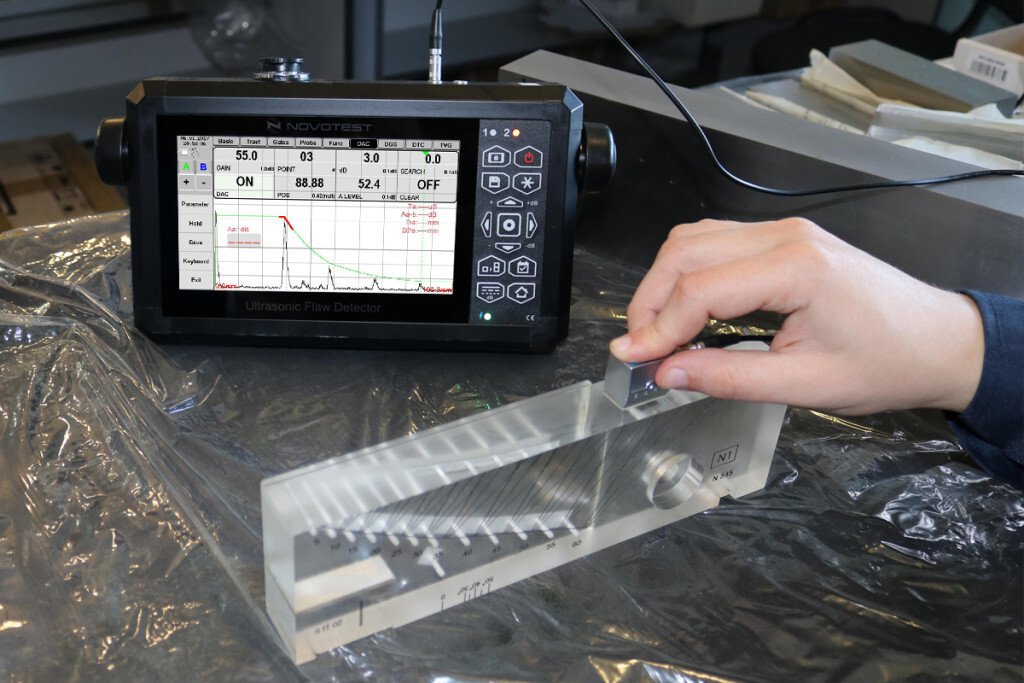 Ultrasonic Flaw Detector Ud3701 - Dimension (L*w*h): 295x 18560 Rnrn Millimeter (Mm)