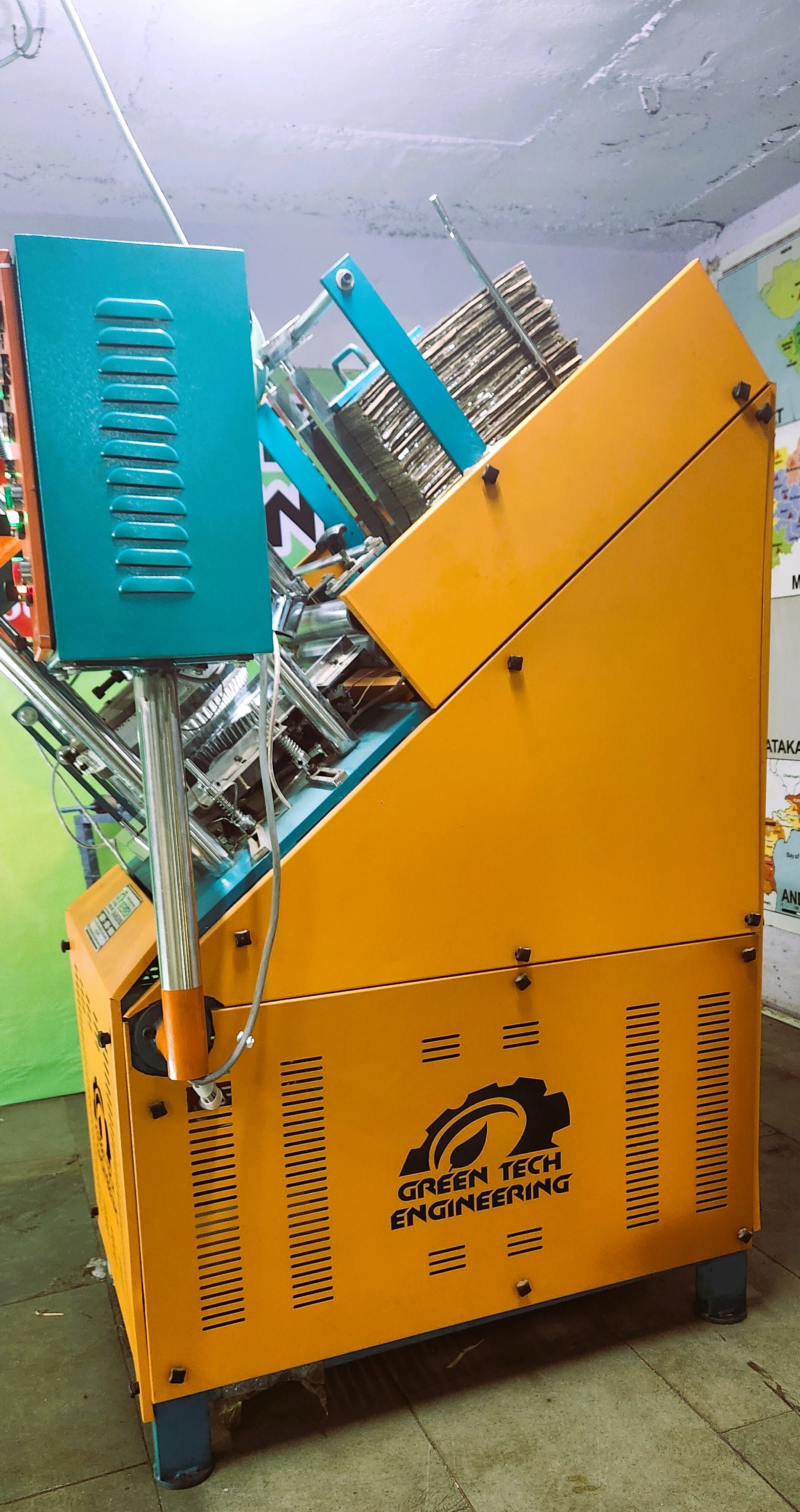 High Speed Buffet Plate Making Machine - Capacity: 1200 Pcs/hr