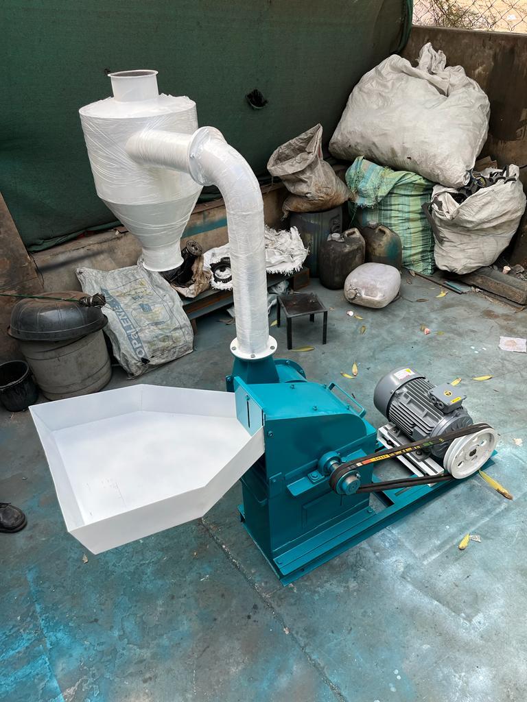 Masala Grinding Machine - Color: Blue