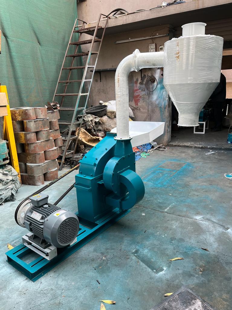 Masala Grinding Machine - Color: Blue