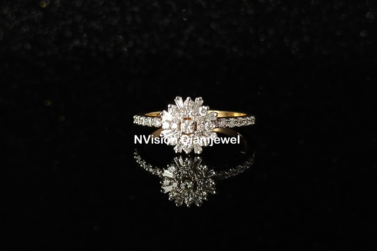 Natural Diamond Sunrays Themed Round And Bugget Ring.