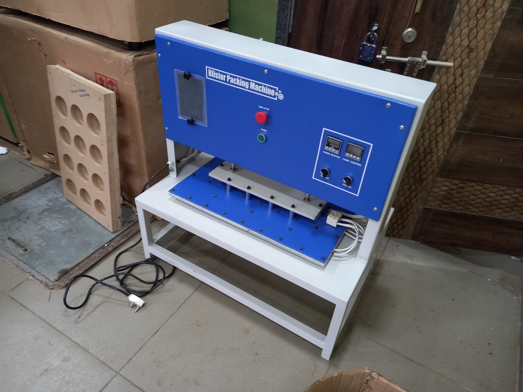 Pneumatic Blister Packaging Machine - Automatic Grade: Semi-automatic