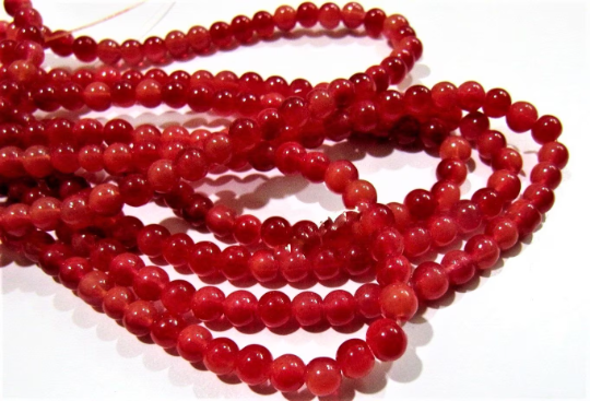 Ruby Chalcedony 4-5 Mm Round Plain Beads Sold Per Strand 16 Inch Long - Beads Colour: Red