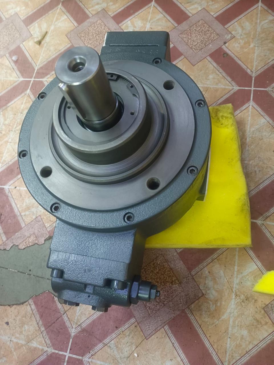 Moog Hydraulic Pump