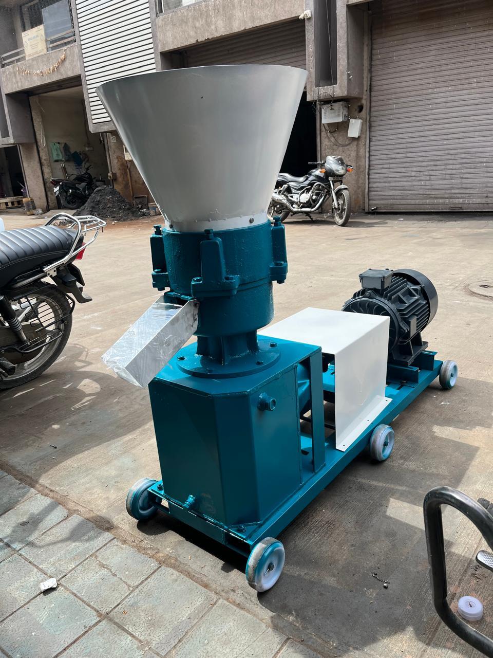 Sawdust Pellets Making Machine - Color: Blue