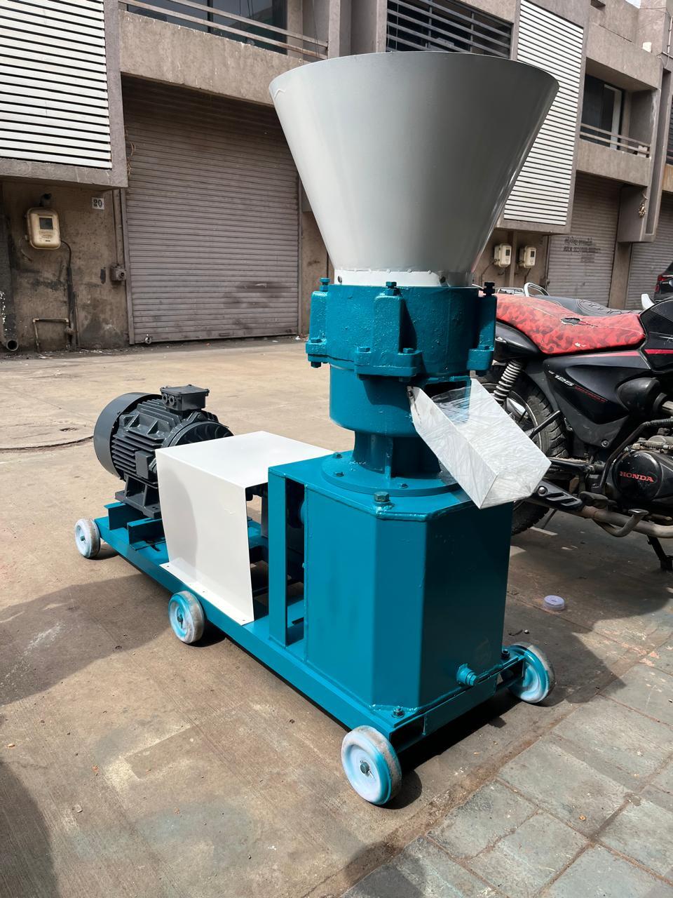 Wood Pellets Making Machine - Color: Blue White