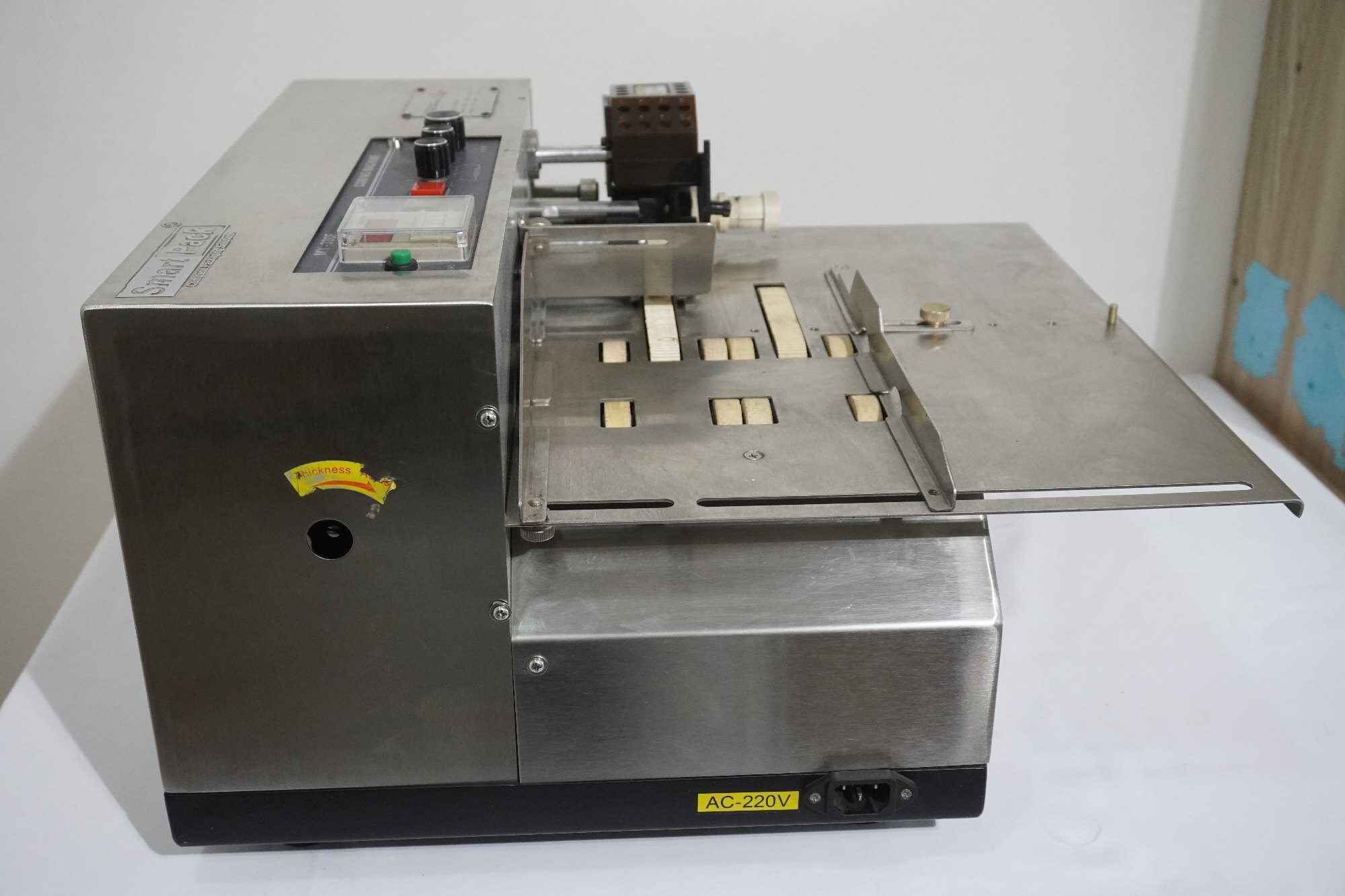 Batch Coding Machine - Ss & Ms Construction, Automatic Plc Control System | Compact, Consistent Printing Quality, Easy Installation & Operation