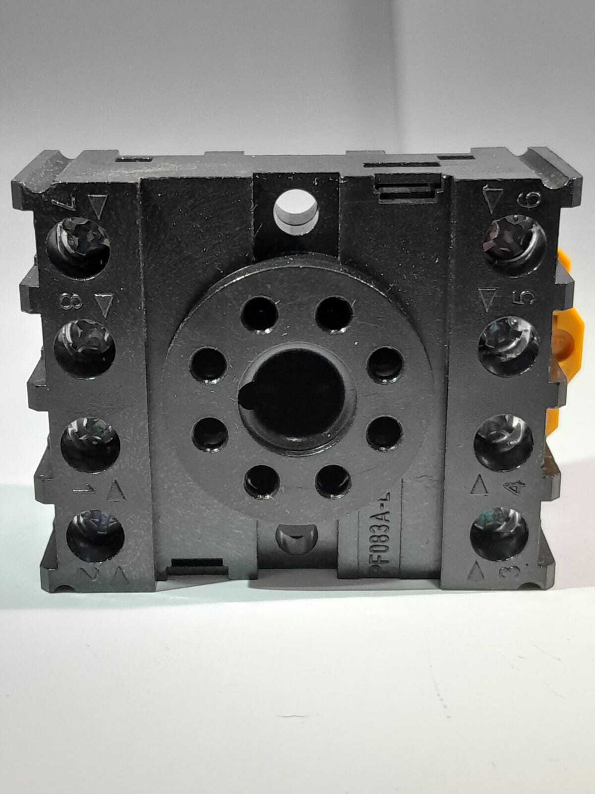 Relay Socket Mk08c 8 Pin For 2 C/o - Salzer
