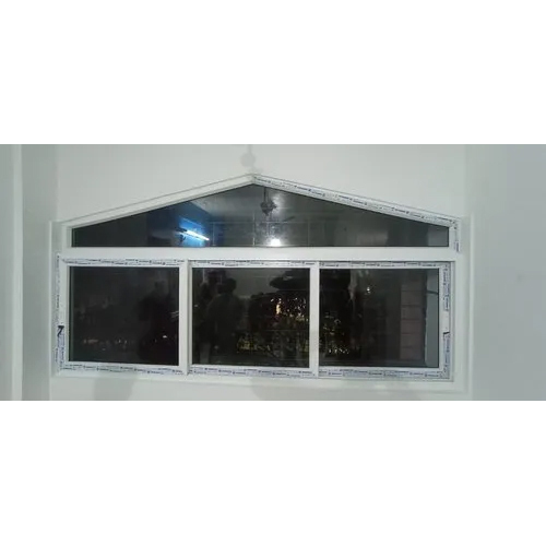 सफेद 3 ट्रैक UPVC स्लाइडिंग खिड़की
