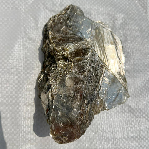 Mica Lumps - Irregular Black Mineral | Heat Resistance Up To 1000â°c Lump Shape Customizable Weight Options
