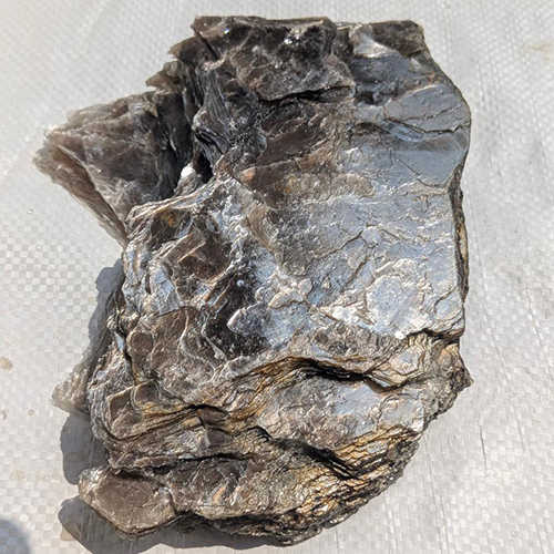 Mica Lumps - Irregular Black Mineral | Heat Resistance Up To 1000â°c Lump Shape Customizable Weight Options